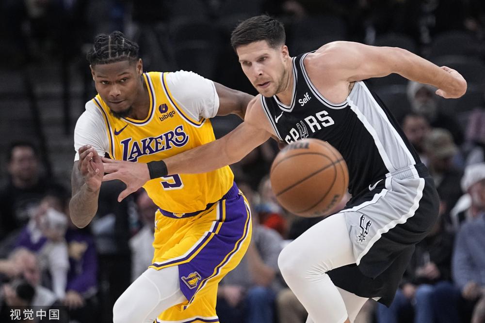 索博斯洛伊攻防俱佳当选英超第3轮最佳