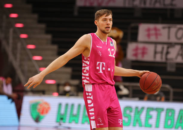 在赛季初制 在赛季初制